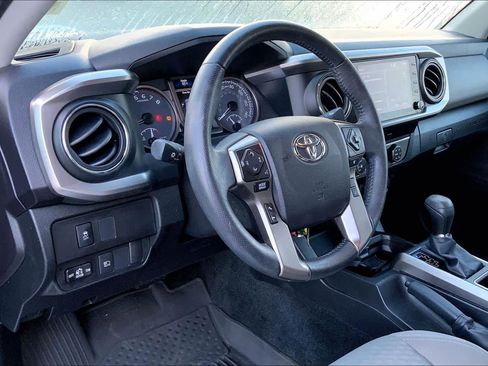 Used 2022 Toyota Tacoma SR5 image 17