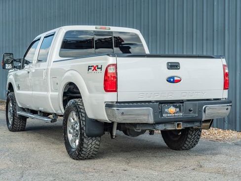 Used 2011 Ford F350 Lariat w/ Lariat Interior Pkg image 4