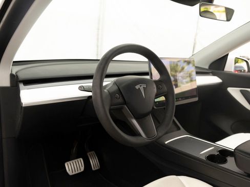 Used 2021 Tesla Model Y Performance AWD/4WD image 15