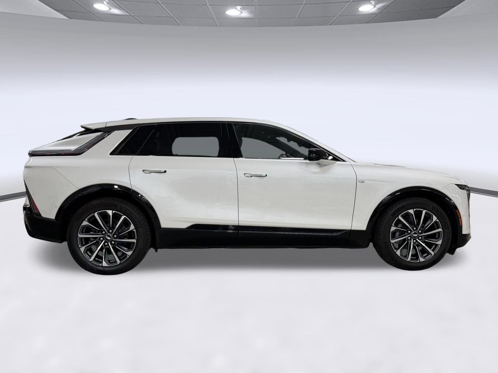 Certified 2024 Cadillac Lyriq Sport RWD image 8