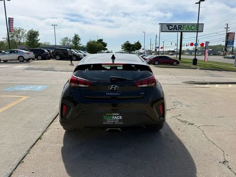 Used 2019 Hyundai Veloster 2.0 FWD image 12