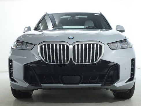 Used 2025 BMW X5 xDrive40i w/ M Sport Package image 5