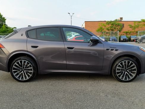 Used 2025 Maserati Grecale Modena AWD/4WD image 8