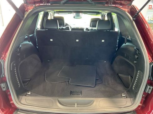 Used 2020 Jeep Grand Cherokee Altitude AWD/4WD image 21
