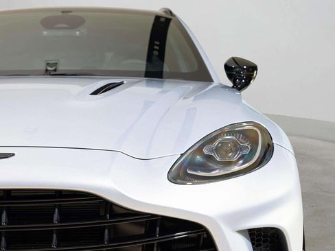 New 2026 Aston Martin DBX 707 image 48