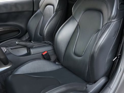 Used 2011 Audi R8 V10 image 12