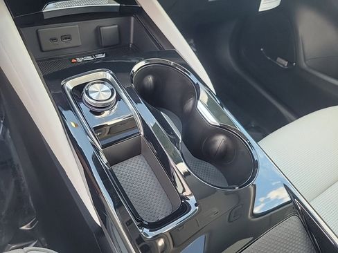 New 2026 Buick Envision Avenir image 17