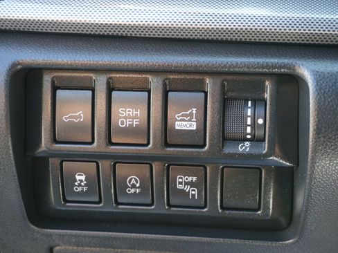 Used 2021 Subaru Forester Limited AWD/4WD image 23