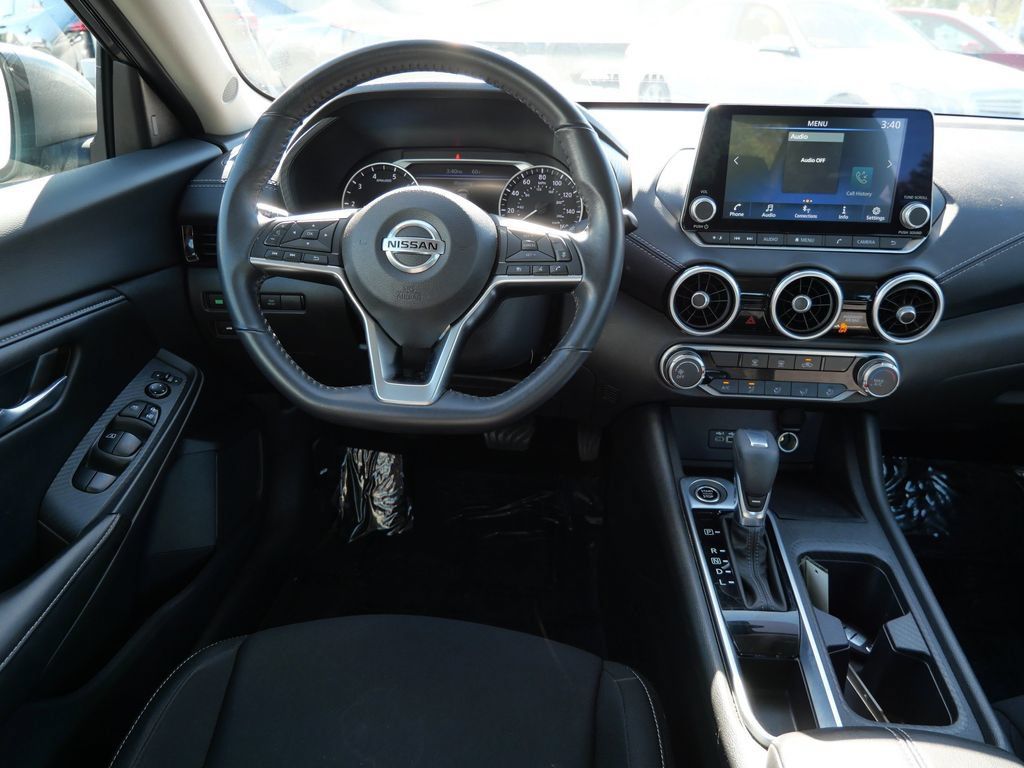 Used 2022 Nissan Sentra SV FWD image 12