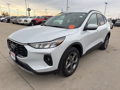 Used 2025 Ford Escape ST-Line Select image 24