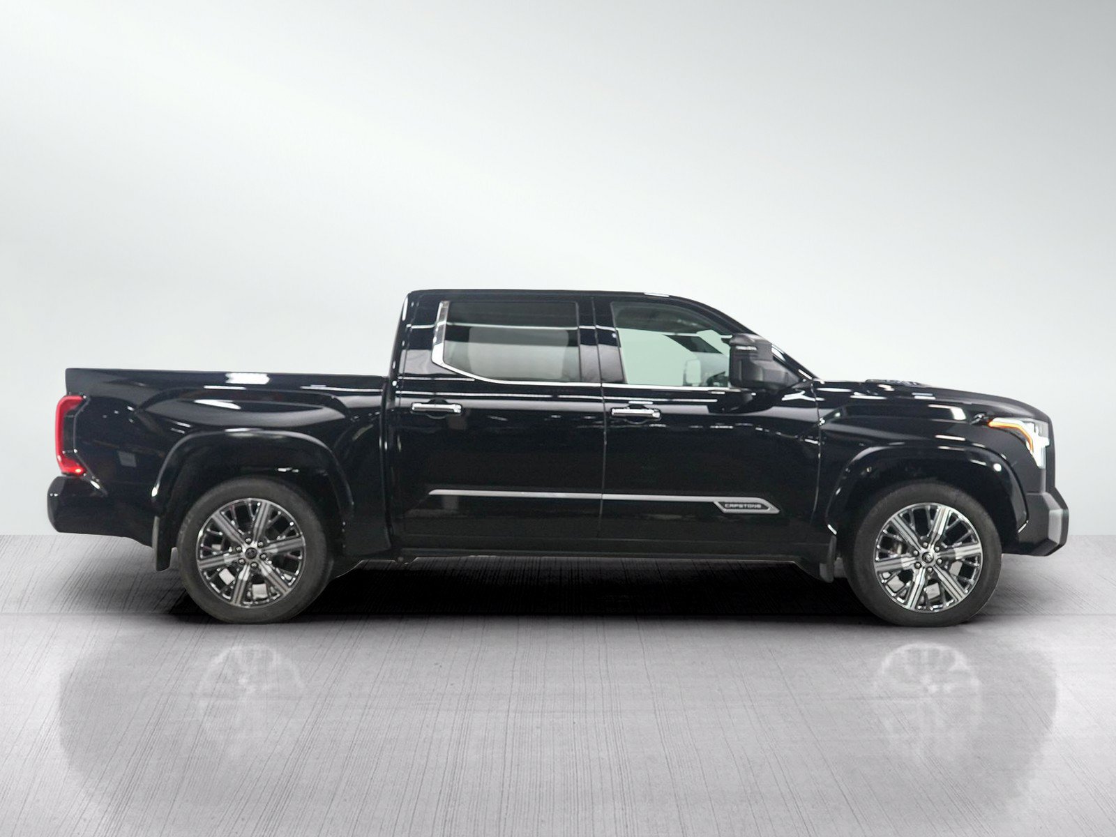 Used 2023 Toyota Tundra Capstone AWD/4WD image 6