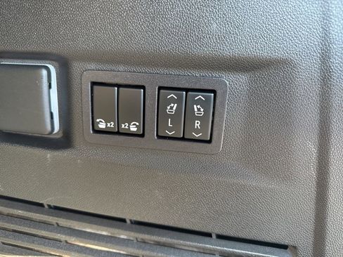 Used 2023 Chevrolet Tahoe LT w/ LT Signature Plus Package image 33