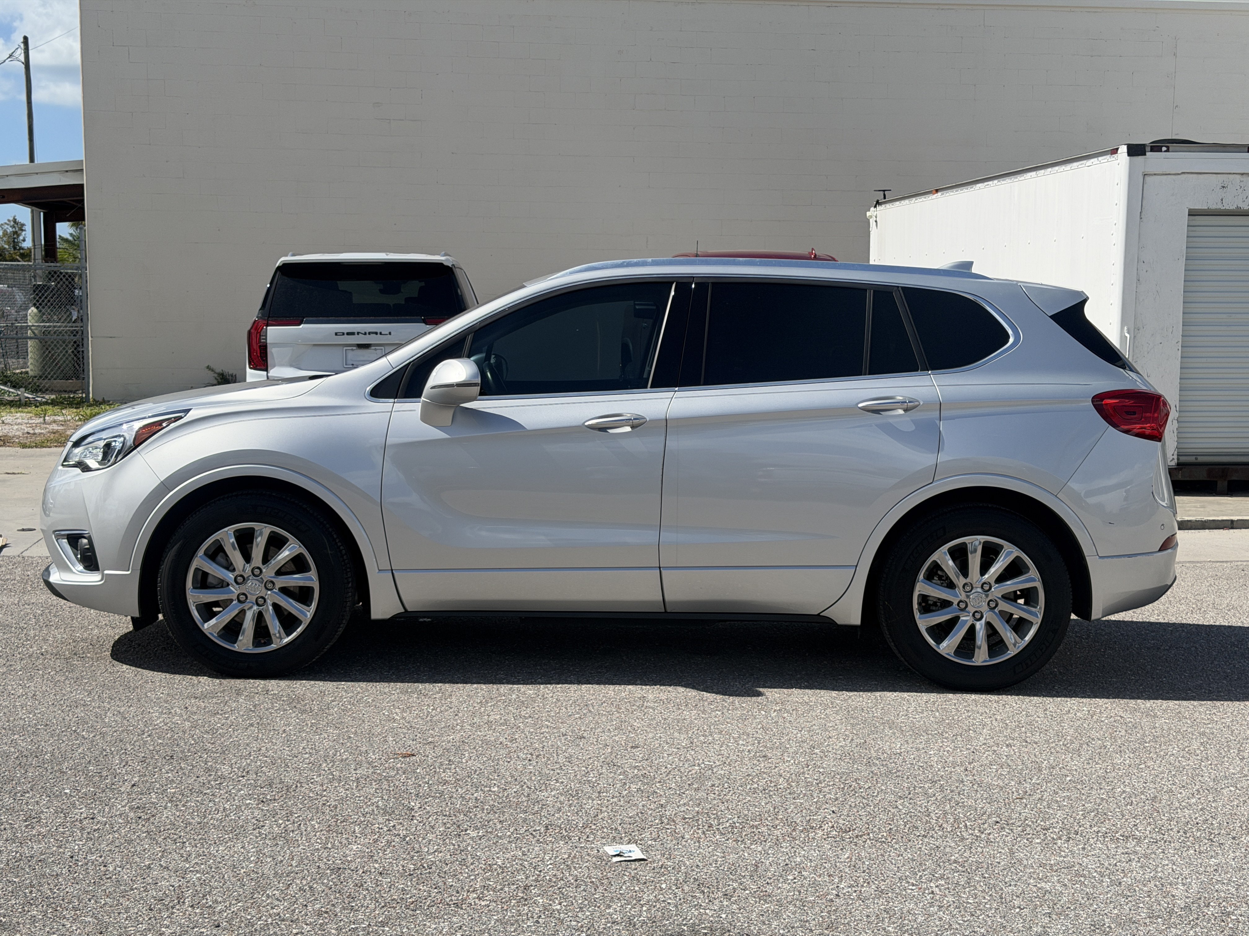 Used 2019 Buick Envision Essence FWD image 4
