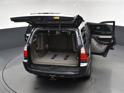 Used 2007 Toyota 4Runner SR5 image 27