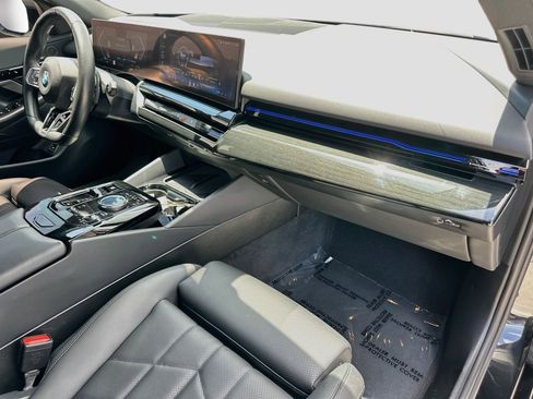 Used 2024 BMW 530i w/ M Sport Package RWD image 31