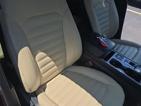 Used 2024 Ford Edge SEL w/ Convenience Package AWD/4WD image 6