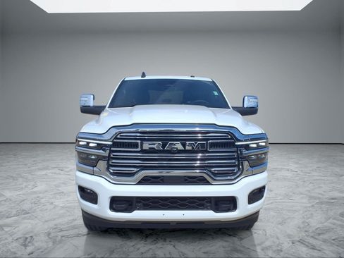 Used 2026 RAM 2500 Laramie AWD/4WD image 2