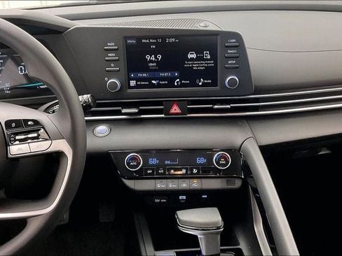 New 2026 Hyundai Elantra Hybrid FWD image 7
