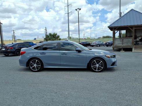 Used 2024 Honda Civic Touring image 9