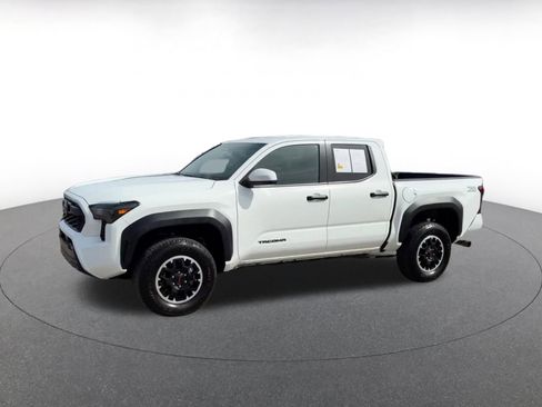 Used 2025 Toyota Tacoma TRD Off-Road AWD/4WD image 6