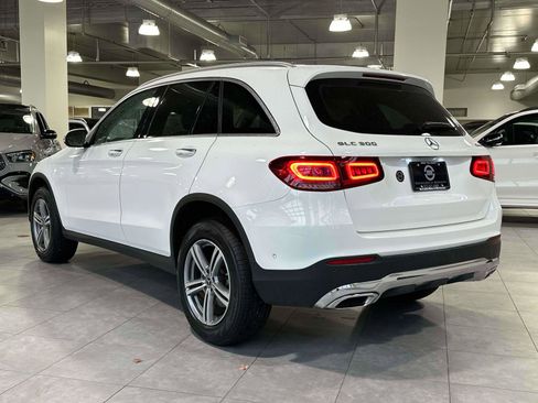 Certified 2022 Mercedes-Benz GLC 300 4MATIC image 4