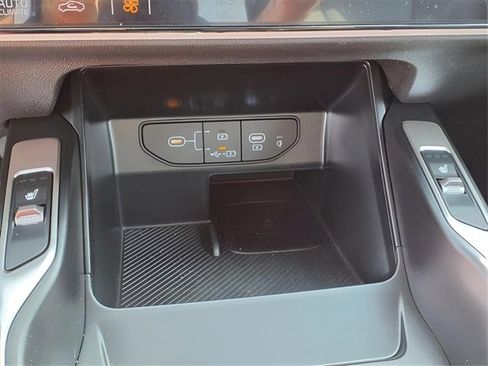 New 2025 Kia Sorento S w/ Panoramic Sunroof Package image 9