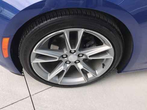 Used 2022 Chevrolet Camaro LT w/ RS Package RWD image 10