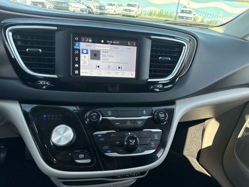 Used 2023 Chrysler Voyager LX FWD image 22