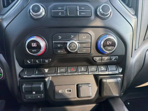 Used 2023 GMC Sierra 2500 AT4 w/ Gooseneck/5TH Wheel Package AWD/4WD image 32