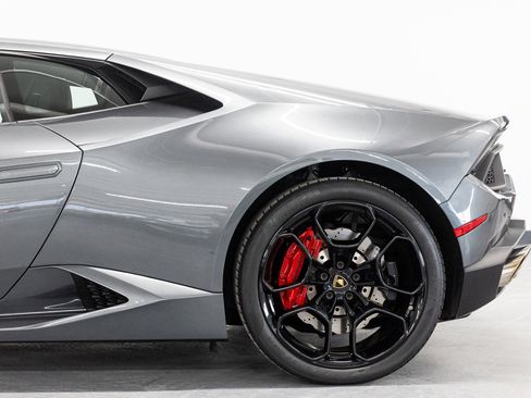 Used 2018 Lamborghini Huracan LP 580-2 image 20