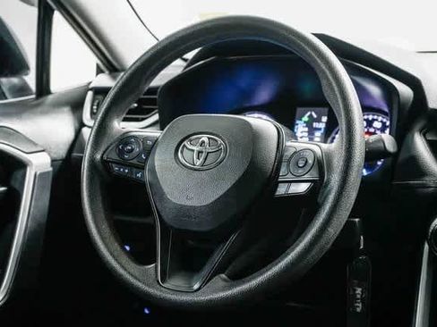 Used 2021 Toyota RAV4 LE w/ Carpet Mat Package (TMS) image 14