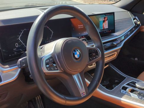 Certified 2024 BMW X5 xDrive40i w/ M Sport Package image 17