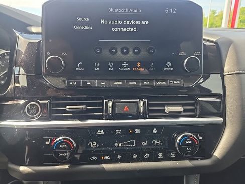 Used 2023 Nissan Pathfinder SL w/ Black Appearance Package AWD/4WD image 16