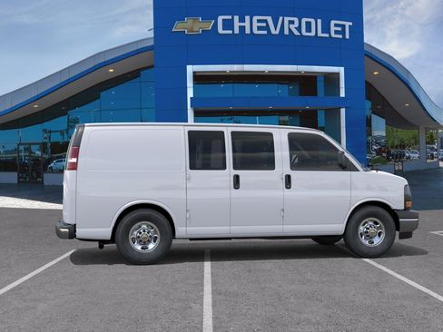 New 2026 Chevrolet Express 2500 w/ Driver Convenience Package RWD image 32