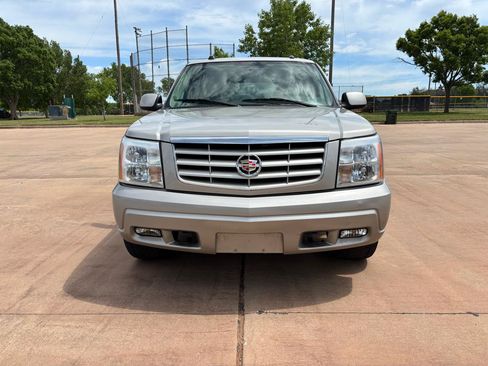 Used 2005 Cadillac Escalade 2WD image 5