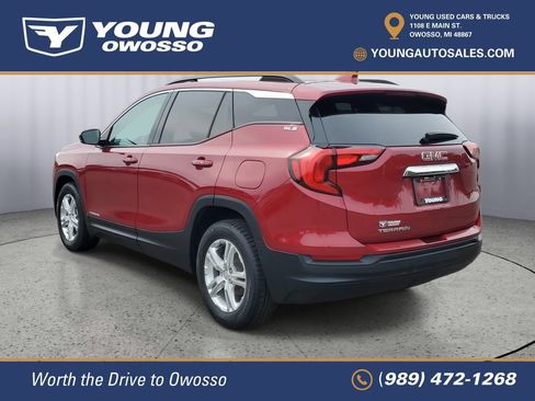 Used 2019 GMC Terrain SLE w/ Driver Convenience Package FWD image 4