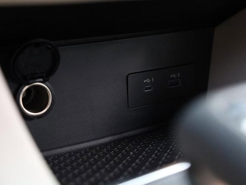 New 2025 Nissan Pathfinder SV image 16