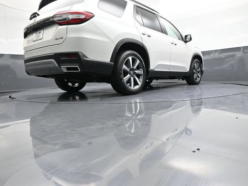 Certified 2025 Honda Pilot Elite image 33