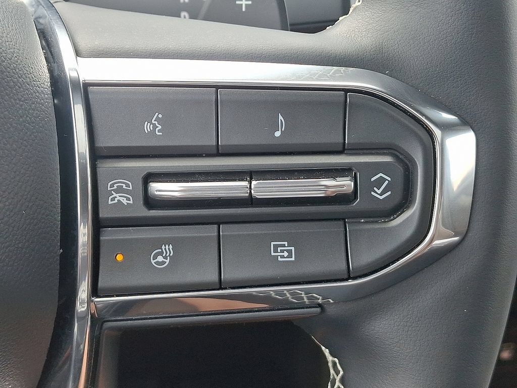 Certified 2026 GMC Acadia Denali Ultimate w/ LPO, Floor Liner Package AWD/4WD image 23