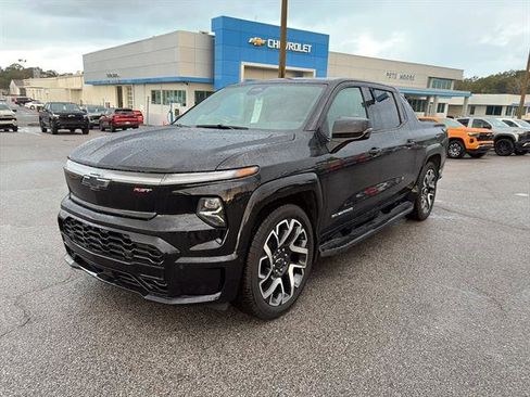 New 2025 Chevrolet Silverado EV RST image 3