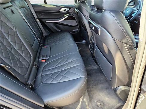 Used 2024 BMW X5 sDrive40i w/ Premium Package image 21