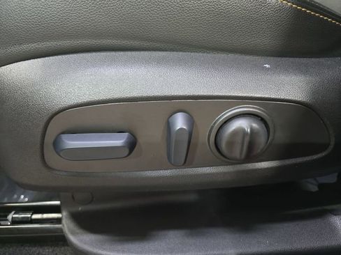 Used 2024 Chevrolet Equinox Premier AWD/4WD image 31