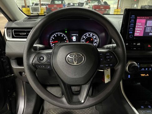 Certified 2022 Toyota RAV4 LE image 18
