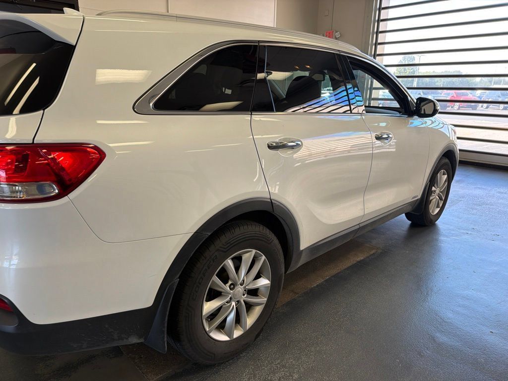 Used 2018 Kia Sorento AWD image 7