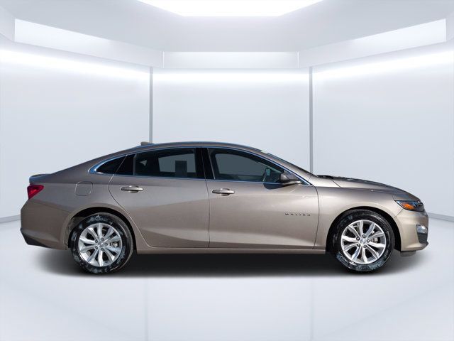 Used 2025 Chevrolet Malibu LT FWD image 2