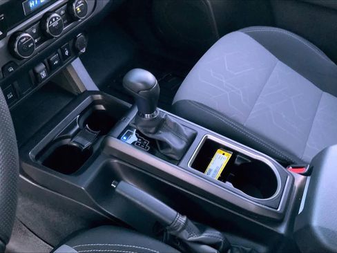 Used 2023 Toyota Tacoma TRD Off-Road image 16