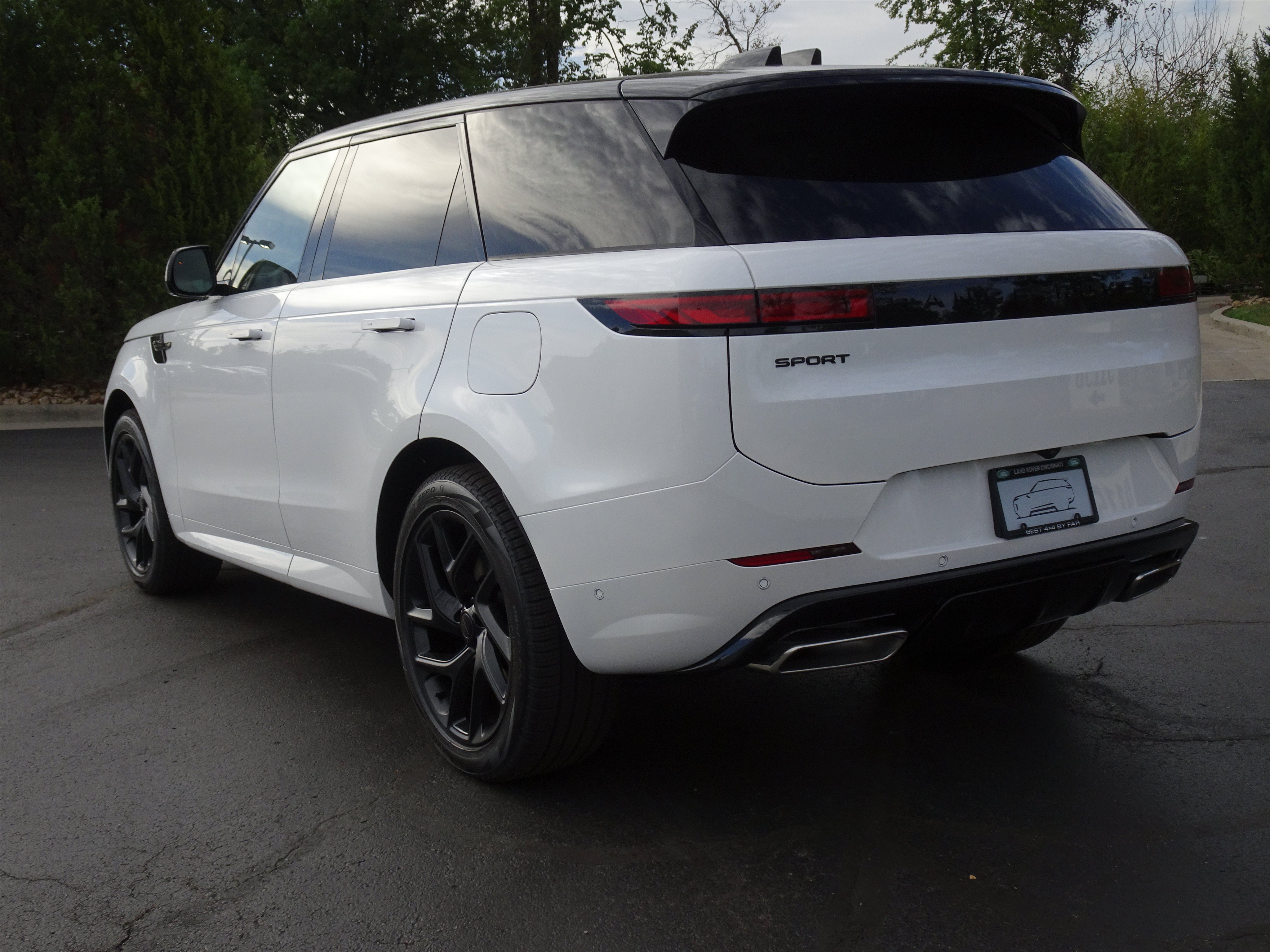 New 2027 Land Rover Range Rover Sport Battersea AWD/4WD image 8