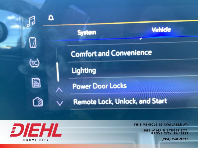 Used 2025 Chevrolet Trax RS w/ Driver Confidence Package FWD image 38