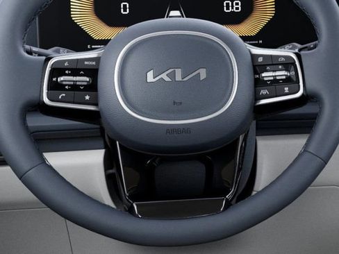 New 2026 Kia Carnival EX FWD image 27
