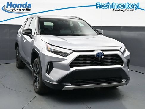 Used 2022 Toyota RAV4 XSE AWD/4WD image 1